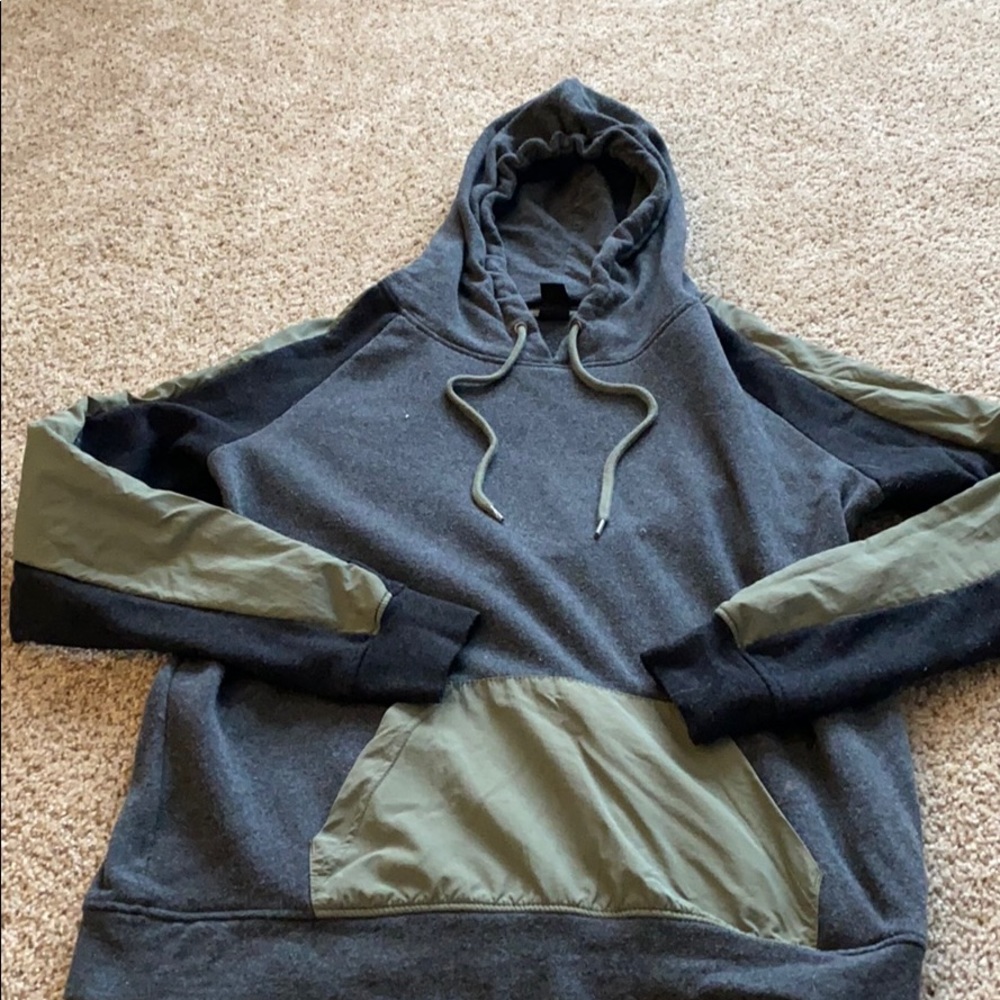 Zine hoodie!